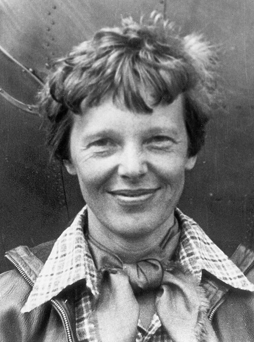 Amelia Earhart Biography